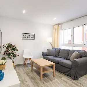 faro-bonito-apartamento-en-la-malagueta.hotelsinnerja.org/